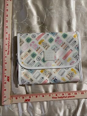 White Travel Organizer Bag